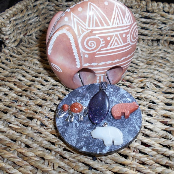 Rock necklaces from the Black Hills - Picture 7 of 8